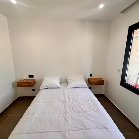 Maison Di Fiori, Location Neuve Avec Piscine *