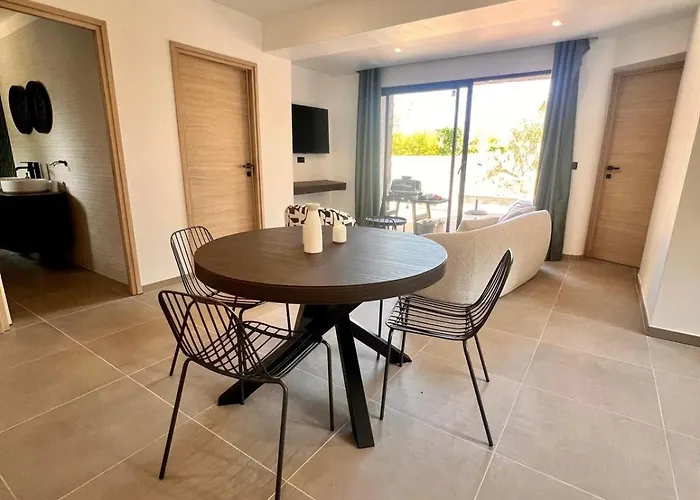 度假居 Maison Di Fiori, Location Neuve Avec Piscine