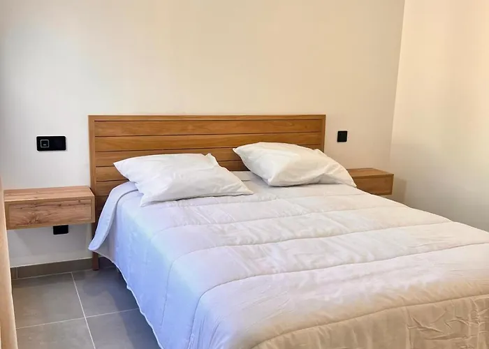 Maison Di Fiori, Location Neuve Avec Piscine 度假居 维琪奥港