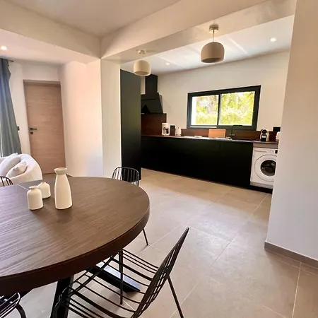 펜션 Maison Di Fiori, Location Neuve Avec Piscine *