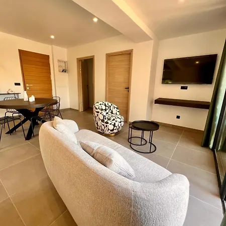 Maison Di Fiori, Location Neuve Avec Piscine 포르토베쉬오