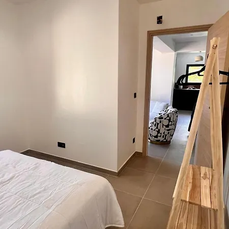 펜션 Maison Di Fiori, Location Neuve Avec Piscine *