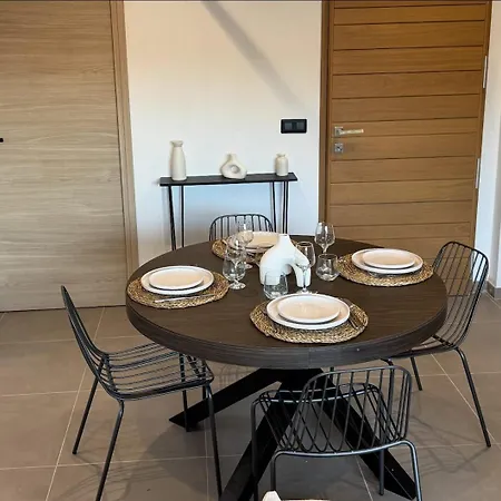 펜션 Maison Di Fiori, Location Neuve Avec Piscine 포르토베쉬오