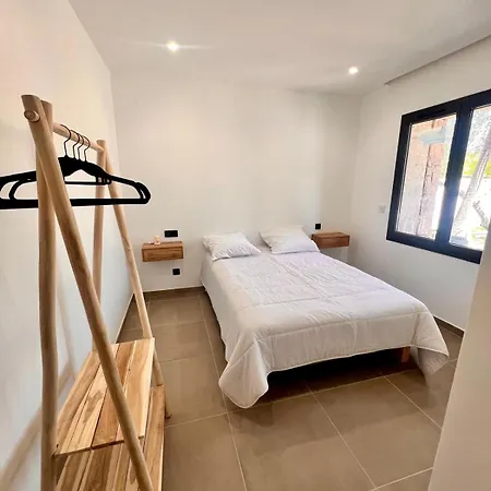 Casa de Férias Maison Di Fiori, Location Neuve Avec Piscine *