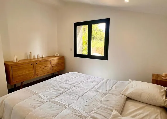 Vakantiehuis Maison Di Fiori, Location Neuve Avec Piscine *