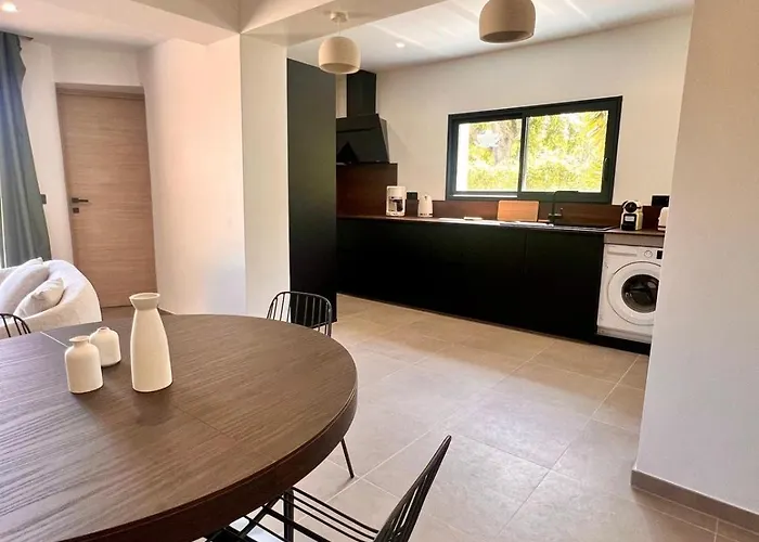 Vakantiehuis Maison Di Fiori, Location Neuve Avec Piscine *