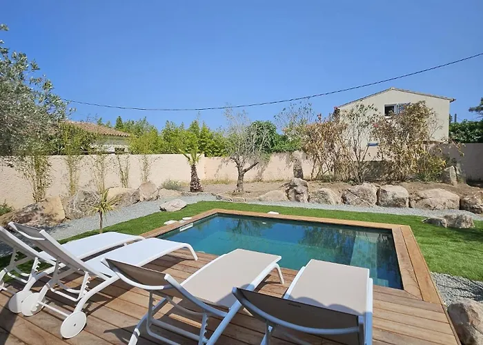 Maison Di Fiori, Location Neuve Avec Piscine Vakantiehuis